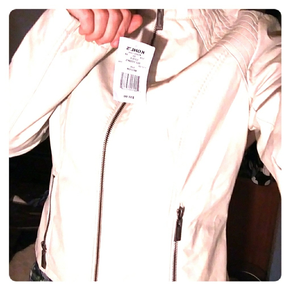BRAND NEW Creme colored leather jacket